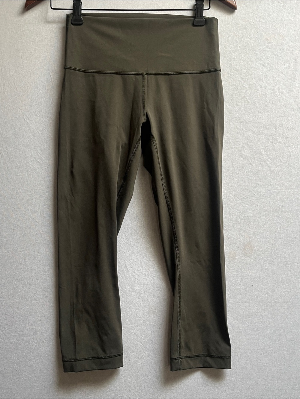 Lululemon Dark Olive Wunder Under High-Rise Cropped Leggings 21" Sz 6